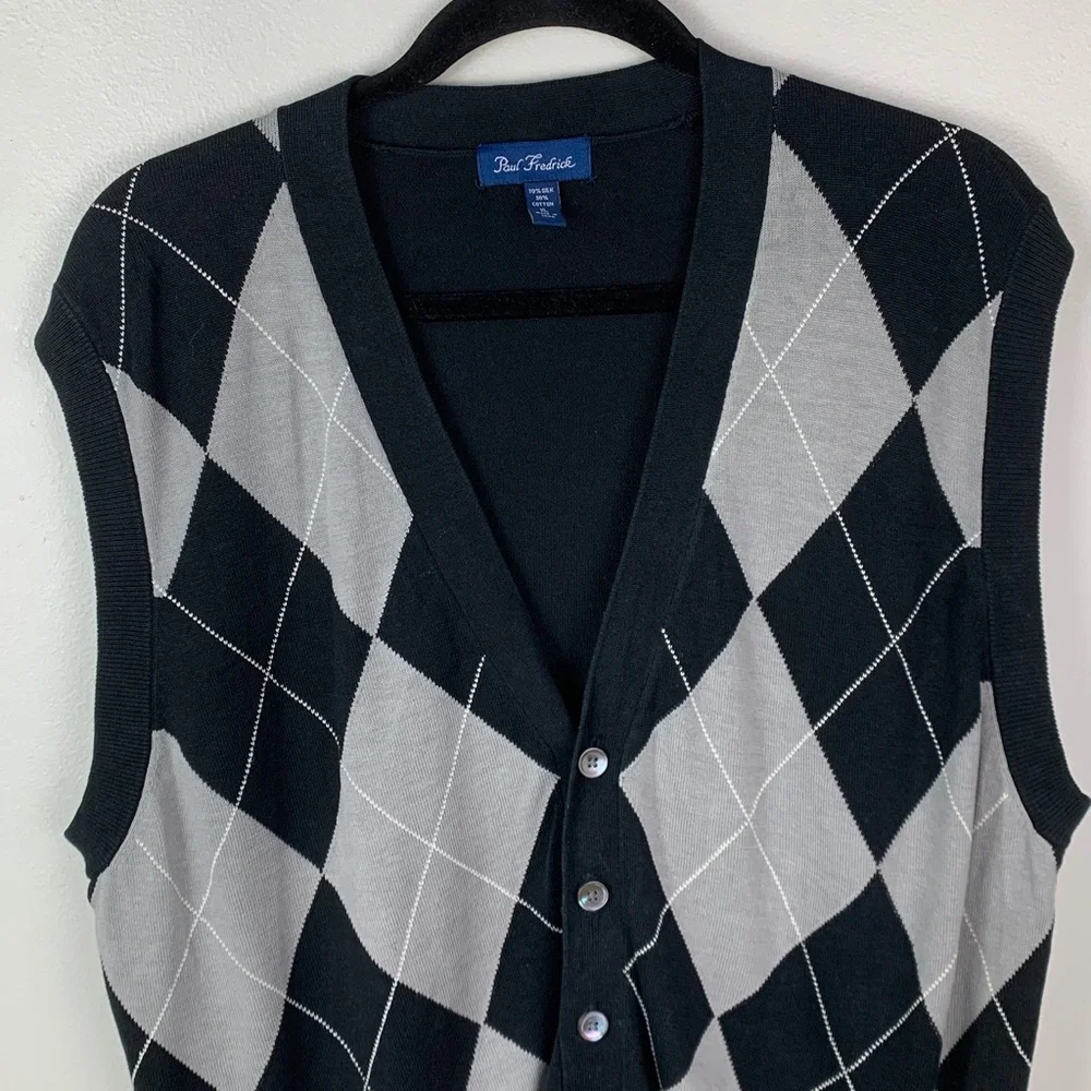 Paul Fredrick Argyle Button Up Vest - Picture 2 of 5